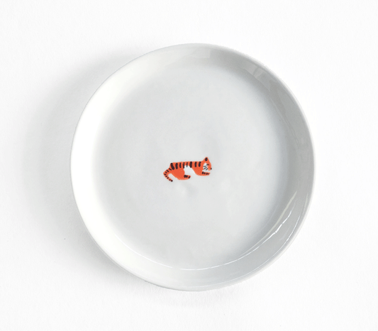 Small sleepy tiger plate